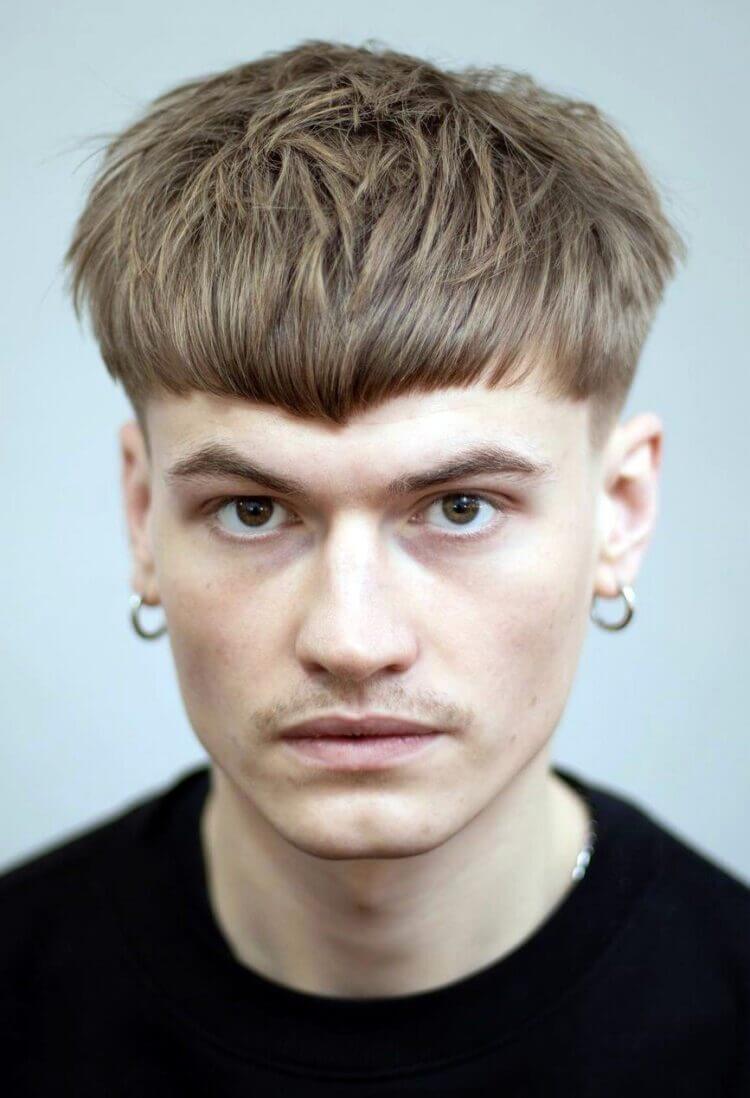 Rusty Blonde Pointed Fringe haircut